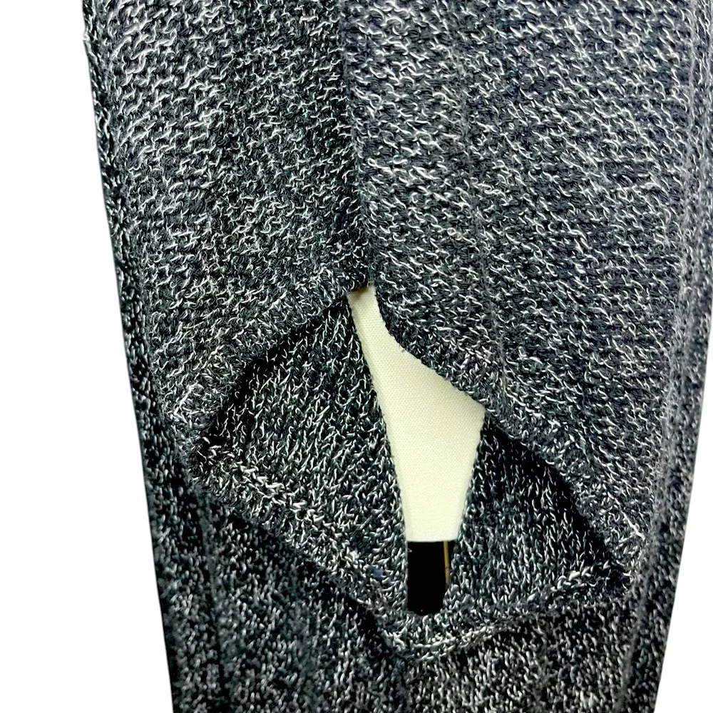 ~ Dillard’s Long Carnahan Gray Women's Sweater All Sizes‎